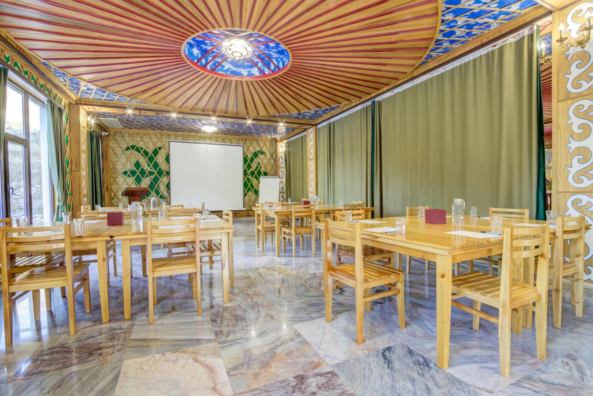 Kara-Bulak Mountain View Hot Spring Resort מראה חיצוני תמונה
