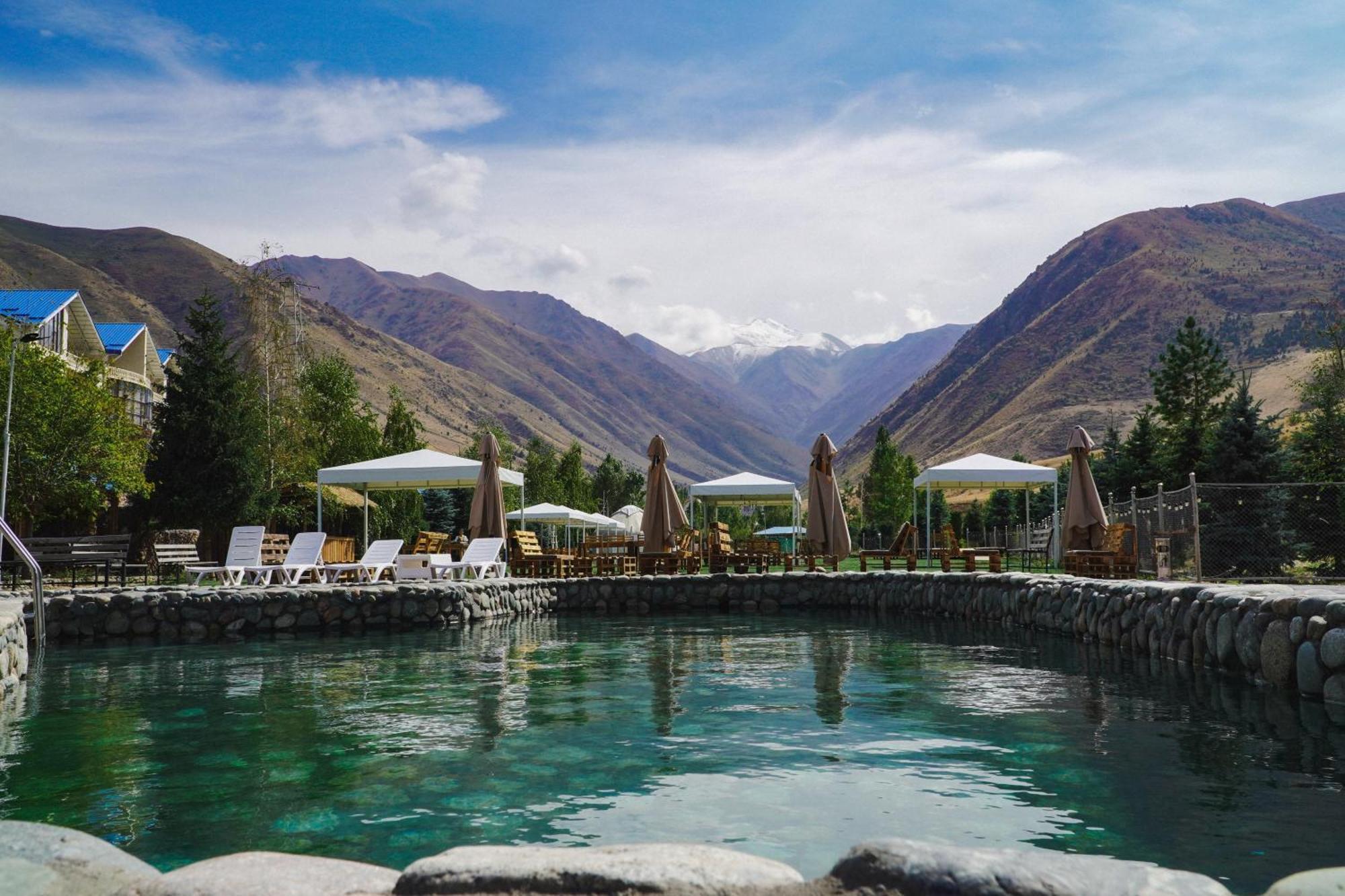 Kara-Bulak Mountain View Hot Spring Resort מראה חיצוני תמונה