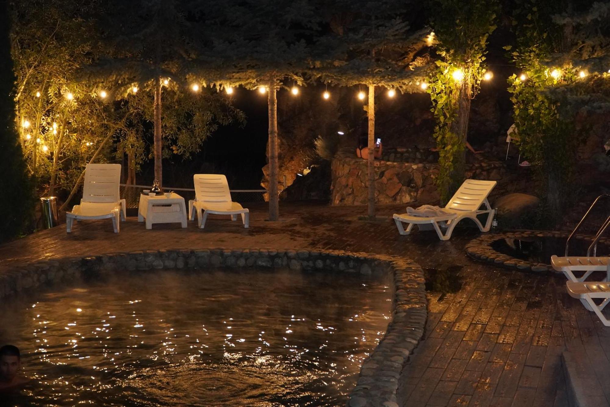 Kara-Bulak Mountain View Hot Spring Resort מראה חיצוני תמונה