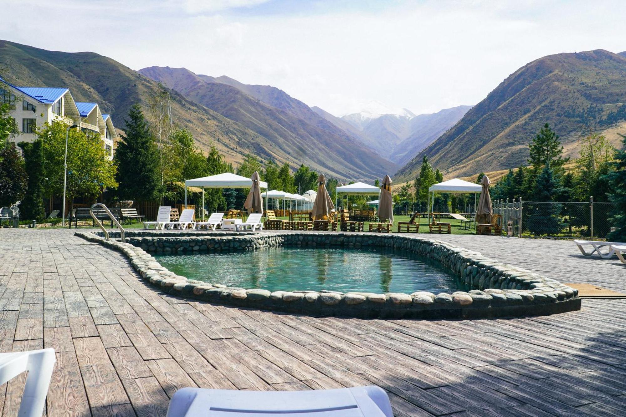 Kara-Bulak Mountain View Hot Spring Resort מראה חיצוני תמונה